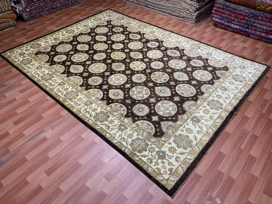 274 cm x 427 cm Handgeknoopt Chobi wollen tapijt – Chocolade & Ivoor medaillonontwerp