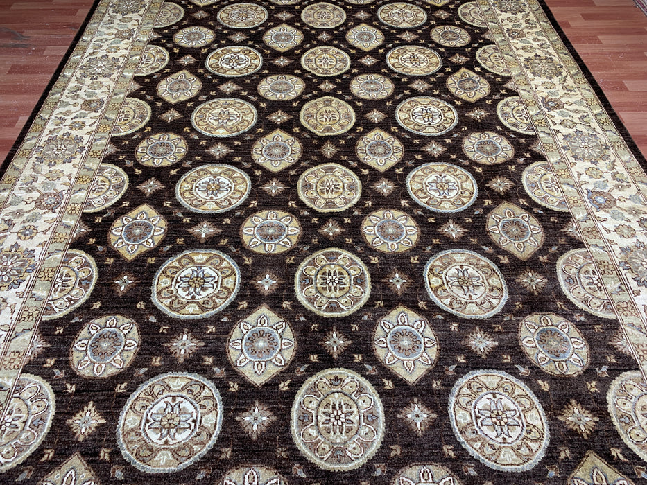 274 cm x 427 cm Handgeknoopt Chobi wollen tapijt – Chocolade & Ivoor medaillonontwerp