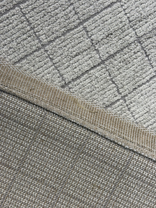 5’x8’ Trentino Hoogwaardig Machinaal Vervaardigd Vloerkleed - Ivoor/Grijs