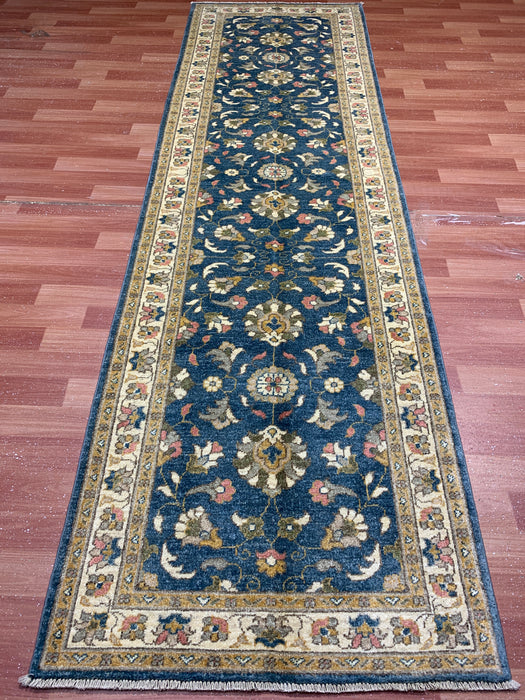 2'10" × 9'7" handgeknoopt wollen loperkleed – Blauw met ivoorkleurige bloemenrand