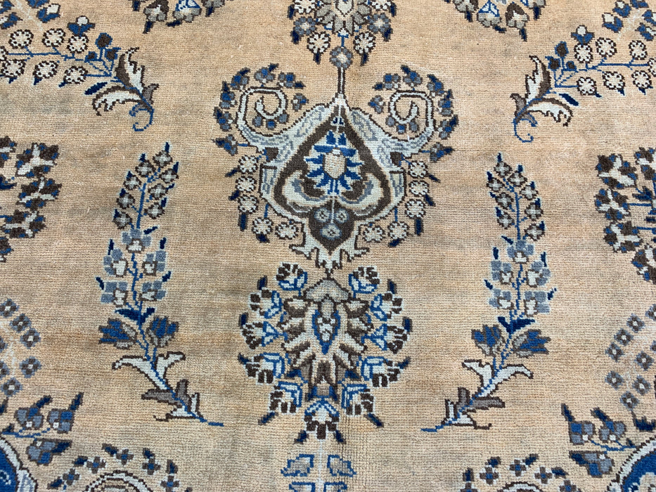 9'7" × 12'8" Hand-Knotted Persian Kashan Wool Rug – Gold Field with Blue Floral Medallion Design