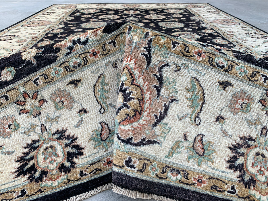 8'9 x 6'6 handgeknoopt Pesjwari Chobi wollen tapijt - Zwart traditioneel bloemrijk karpet - KBHM-551