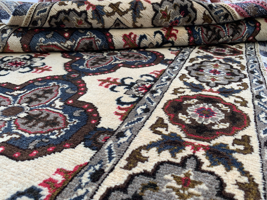 5'3 x 3'4 Hand-Knotted Peshawari Chobi Wool Rug - Ivory Traditional Medallion Area Rug - KBHM-574