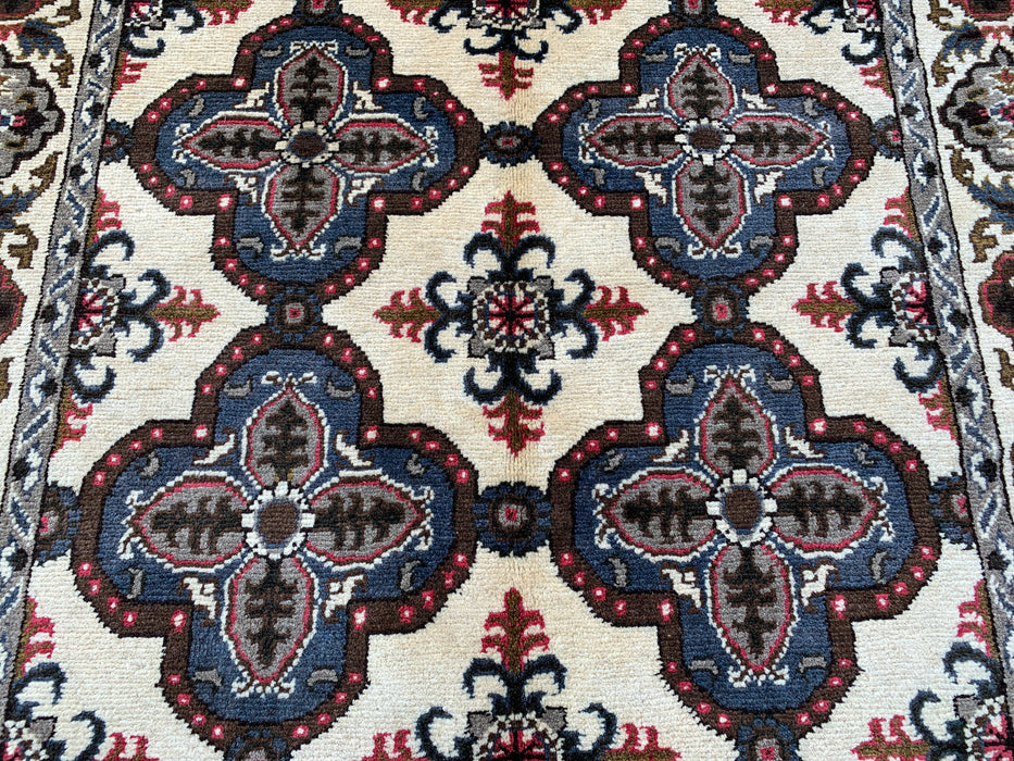 5'3 x 3'4 Hand-Knotted Peshawari Chobi Wool Rug - Ivory Traditional Medallion Area Rug - KBHM-574