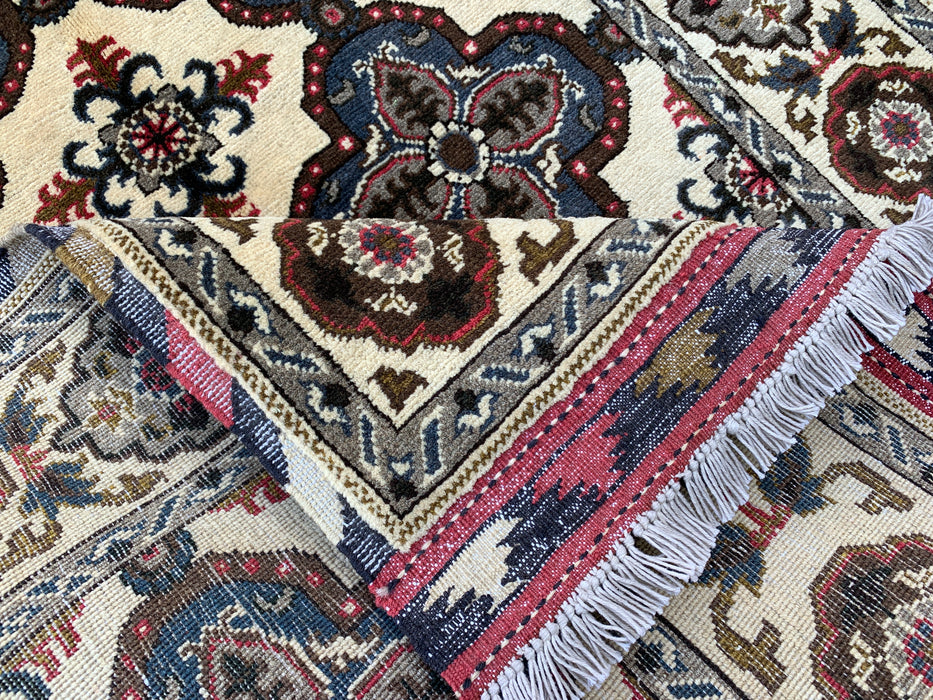 5'3 x 3'4 Hand-Knotted Peshawari Chobi Wool Rug - Ivory Traditional Medallion Area Rug - KBHM-574