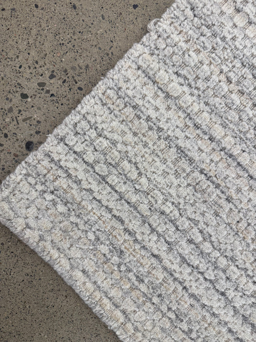 2'x3' 100% Wool Nepali Hand Knotted Area Rug