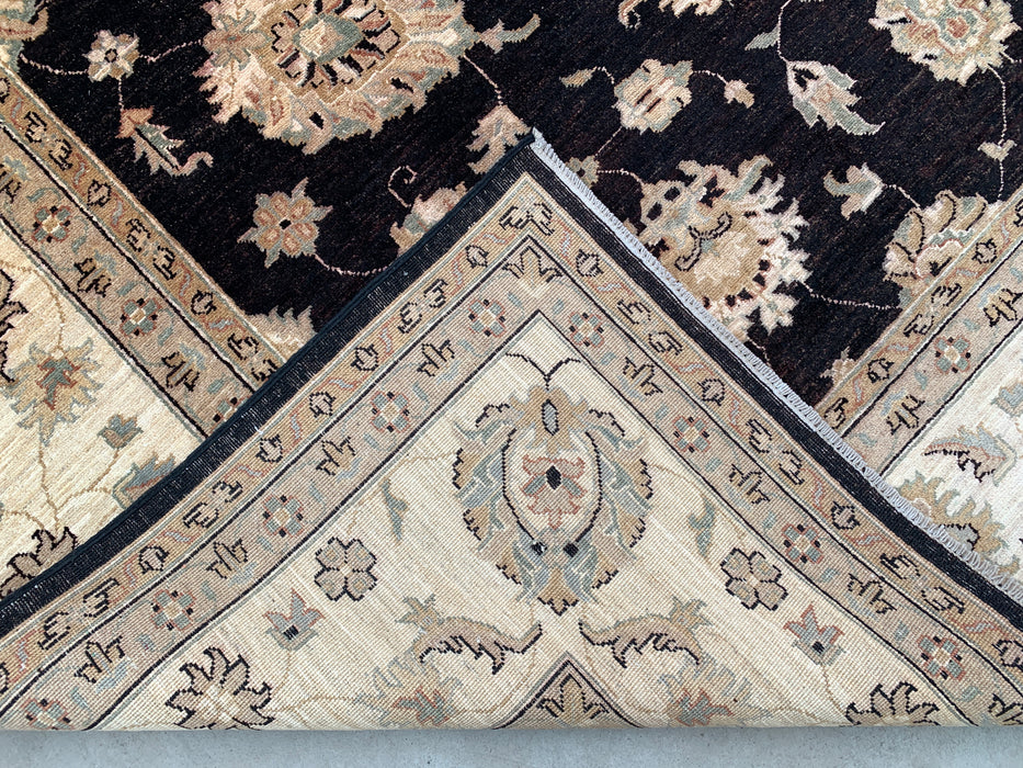 12'1 x 9'1 handgeknoopt Pesjwari Chobi wollen vloerkleed - Zwart traditioneel bloemmotief vloerkleed - KBHM-613