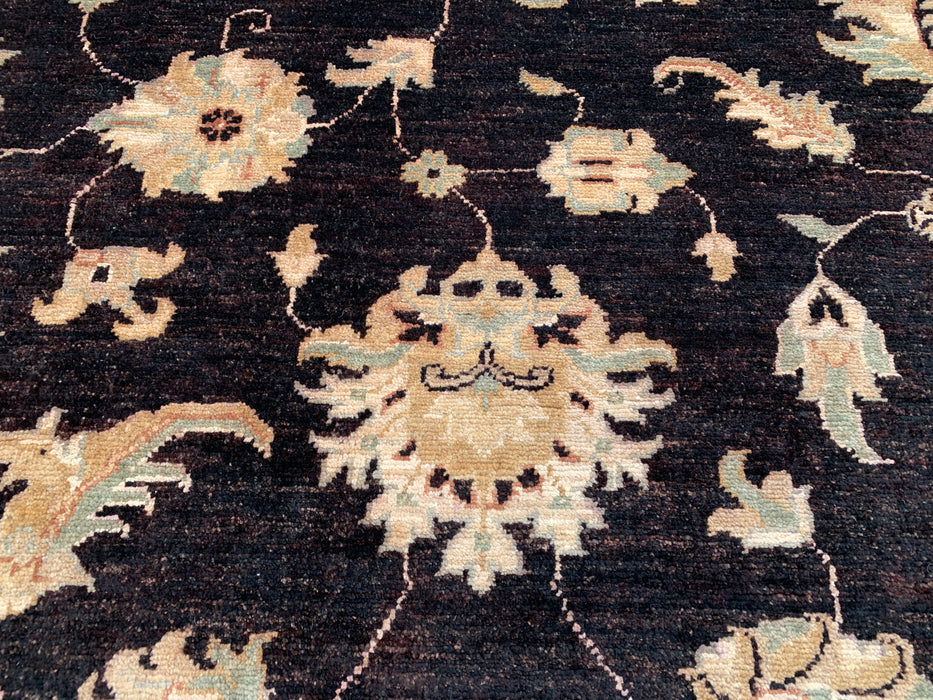 12'1 x 9'1 handgeknoopt Pesjwari Chobi wollen vloerkleed - Zwart traditioneel bloemmotief vloerkleed - KBHM-613