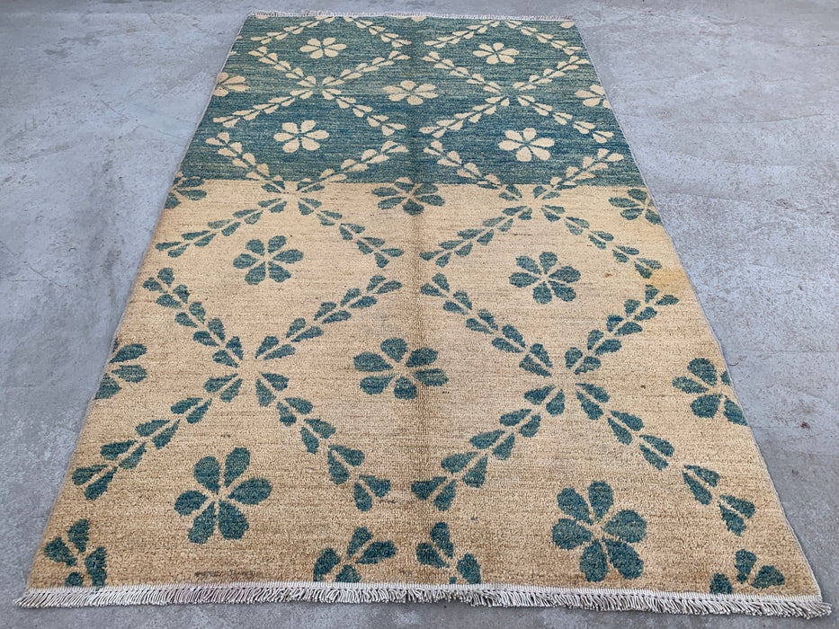 173 x 107 cm handgeknoopt Peshawari Chobi wollen tapijt - Thelgroen beige geometrisch bloemig vloerkleed - KBHM-621