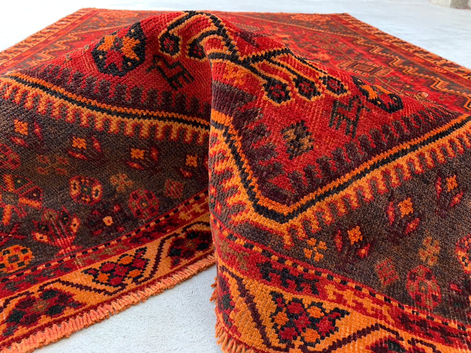 Handgemaakt Perzisch wollen vloerkleed 7x10 - Rood Perzisch tapijt in tribale medaillonstijl - Exacte afmetingen 277 cm x 180 cm - KBHM-652