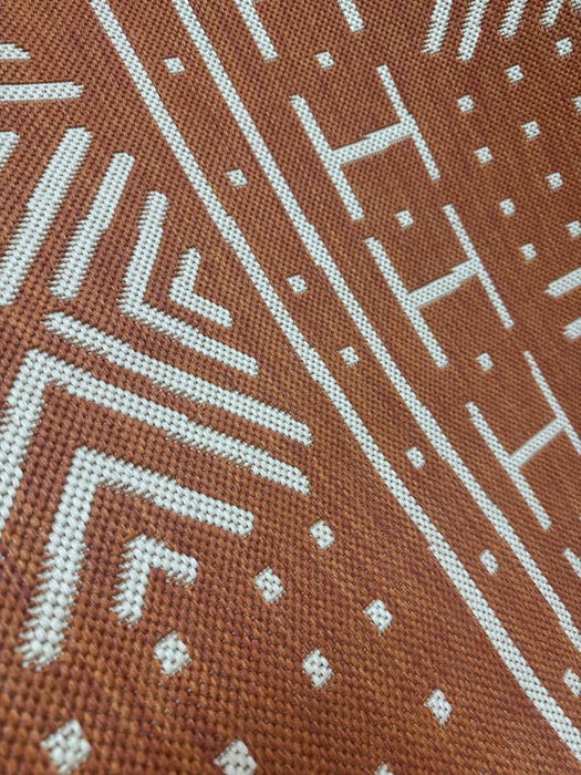 Terracotta tribaal gestreept binnen/buiten polyester vloerkleed – 244 x 335 cm