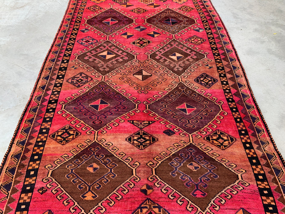 Handgemaakt Perzisch wollen vloerkleed 7x10 - Roze tribaal geometrisch Perzisch stijl kleed - Exacte afmeting 9'4" x 5'7" - KBHM-671
