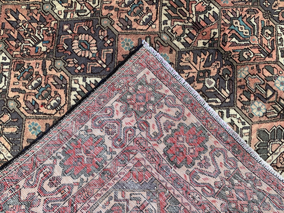 Handgemaakt Perzisch wollen vloerkleed 7x10 - Bruin, ivoor & roze tribaal geometrisch Perzisch stijl kleed - Exacte afmeting 10'3" x 6'10" - KBHM-697