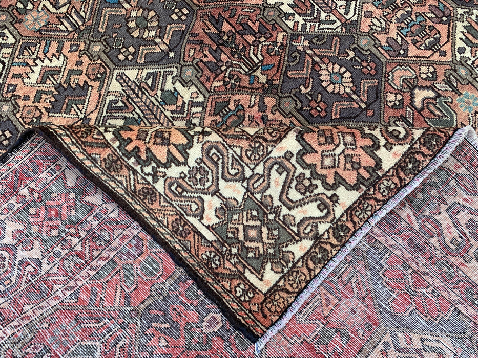 Handgemaakt Perzisch wollen vloerkleed 7x10 - Bruin, ivoor & roze tribaal geometrisch Perzisch stijl kleed - Exacte afmeting 10'3" x 6'10" - KBHM-697