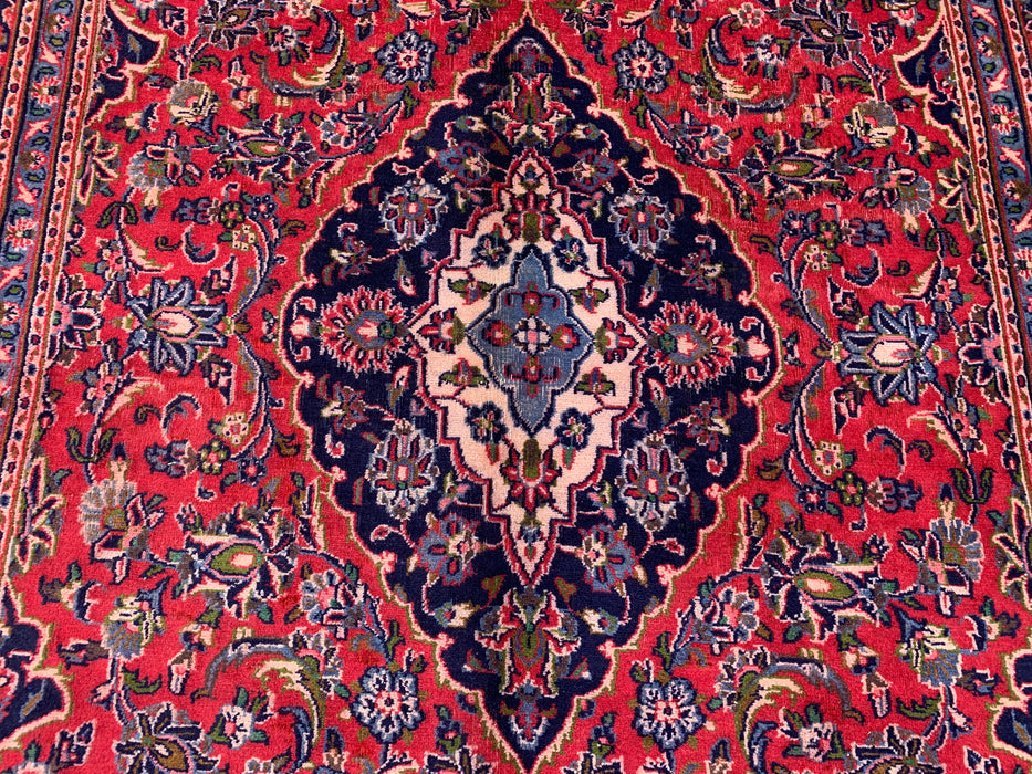 Handgemaakt Perzisch wollen vloerkleed 7x10 - Rood, marineblauw & ivoorkleurig Perzisch vloerkleed met bloemenmedaillon - Exacte afmeting 9'3" x 6'3" - KBHM-704