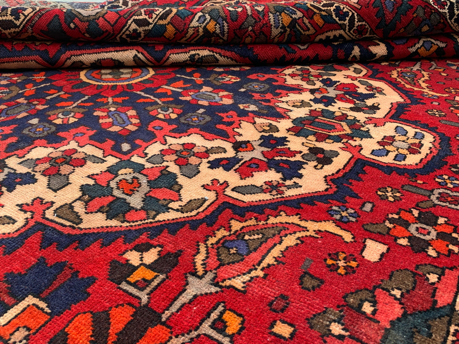 10'6" x 7'3" handgeknoopt Perzisch wollen tapijt – Rood, marineblauw & ivoorkleurig bloemenmedaillonontwerp – KBHM-708