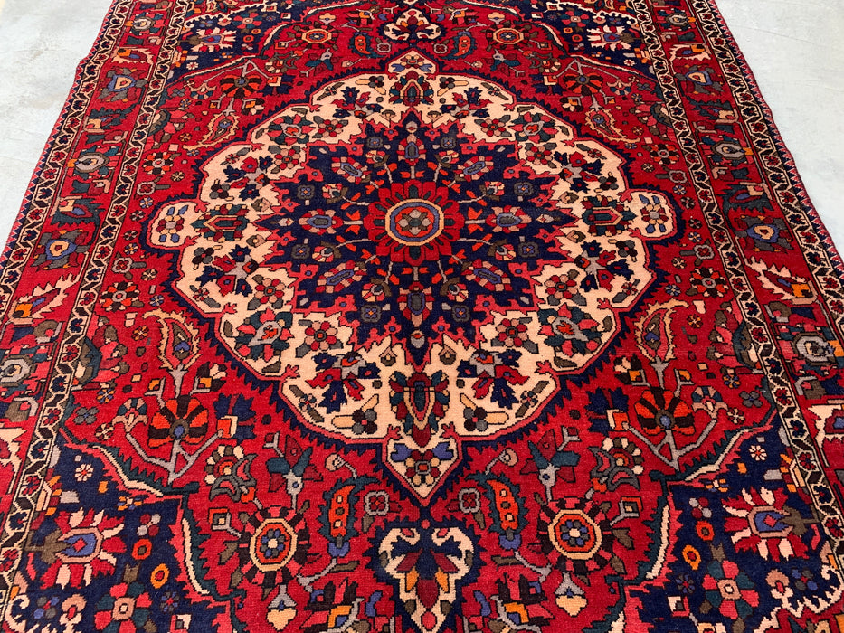 10'6" x 7'3" handgeknoopt Perzisch wollen tapijt – Rood, marineblauw & ivoorkleurig bloemenmedaillonontwerp – KBHM-708