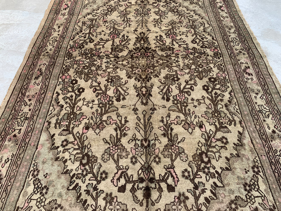 Handgemaakt Perzisch wollen vloerkleed 210x300 cm - Vintage Perzisch bloemmotief in beige, taupe en zachtroze - Exacte afmeting 299 cm x 210 cm - KBHM-726