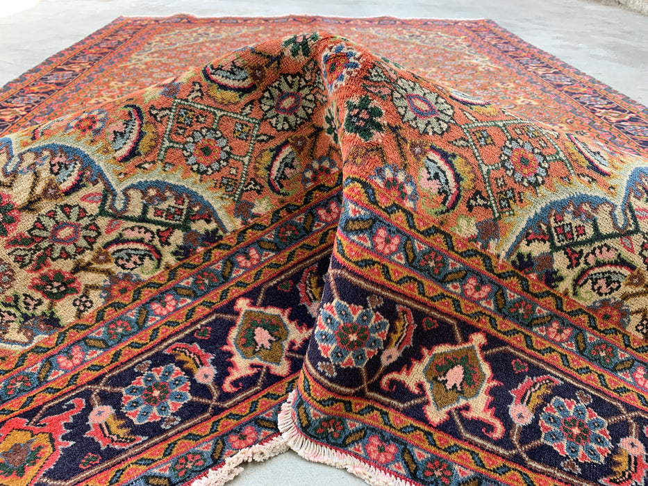 Handgemaakt Perzisch wollen vloerkleed 7x10 - Perzisch stijl kleed met roze, marineblauwe en ivoorkleurige bloemenmedaillon - Exacte afmeting 9'3" x 6'2" - KBHM-730