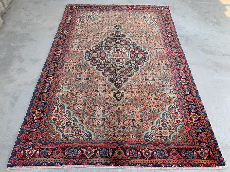 Handgemaakt Perzisch wollen vloerkleed 7x10 - Beige, taupe & zachtroze vintage medaillon Perzisch stijl kleed - Exacte afmeting 9'4" x 6'1" - KBHM-738