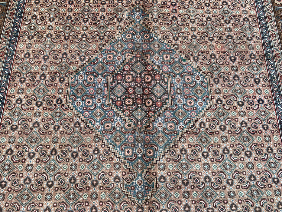 Handgemaakt Perzisch wollen vloerkleed 7x10 - Beige, bruin en zachtblauw vintage medaillon Perzisch stijl kleed - Exacte afmeting 9'5" x 6'5" - KBHM-752