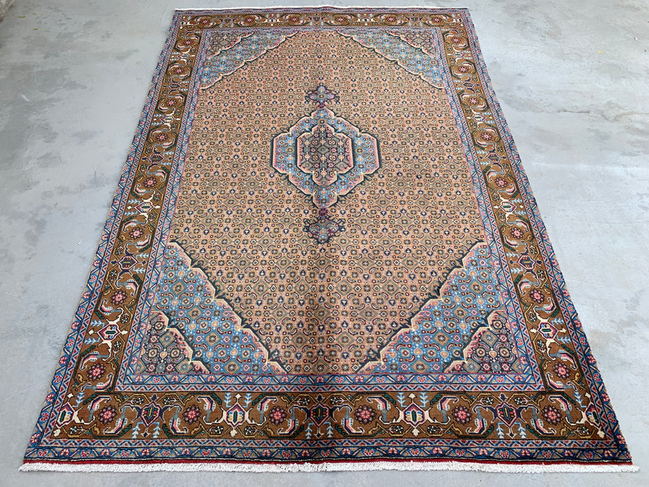 Handgemaakt Perzisch wollen vloerkleed 7x10 - Vintage Perzisch stijl kleed met medaillon in beige, blauw & bruin - Exacte afmetingen 9'8" x 6'5" - KBHM-756