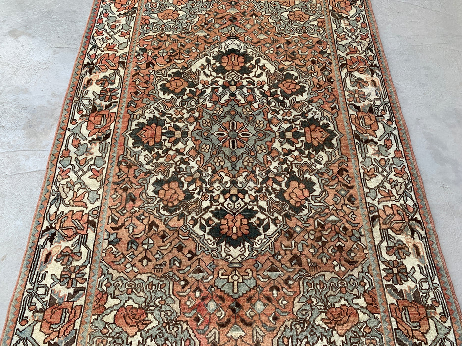 206 x 137 cm handgeknoopt Perzisch wollen tapijt – Vintage bloemendesign in roze, ivoor & saliegroen – KBHM-788