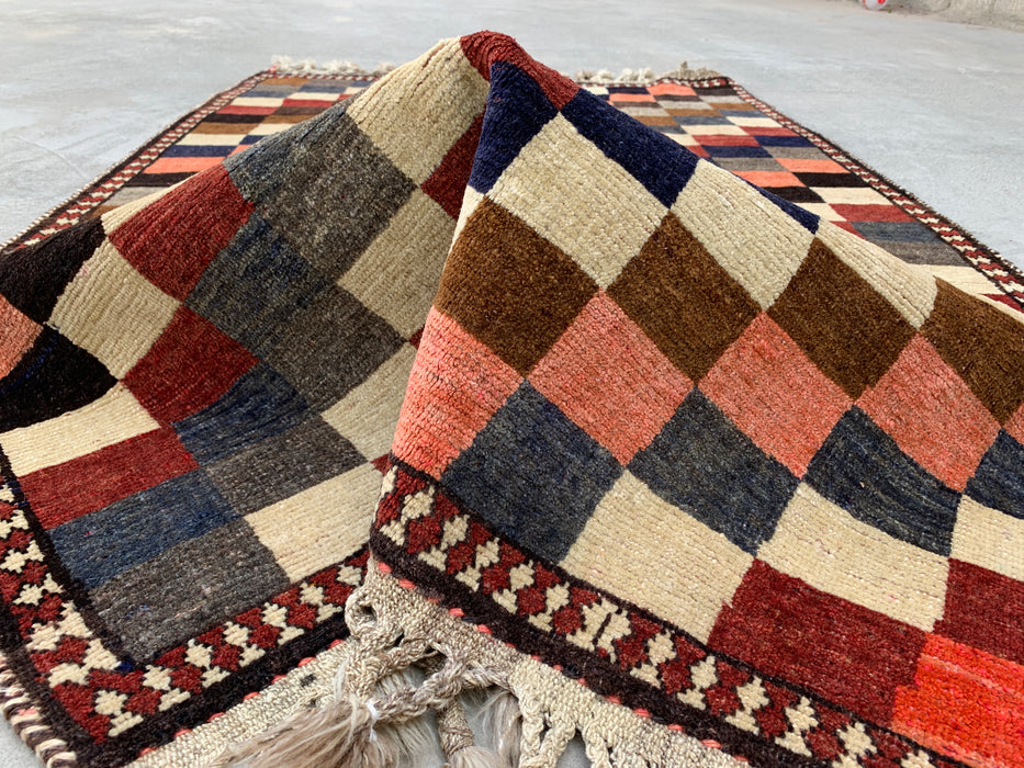 Handgeknoopt Perzisch wollen tapijt van 180 x 114 cm – Veelkleurig geometrisch dambordpatroon – KBHM-795