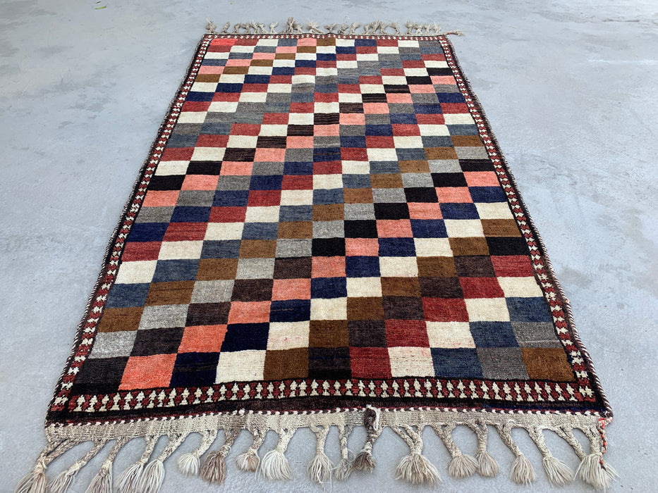 Handgeknoopt Perzisch wollen tapijt van 180 x 114 cm – Veelkleurig geometrisch dambordpatroon – KBHM-795