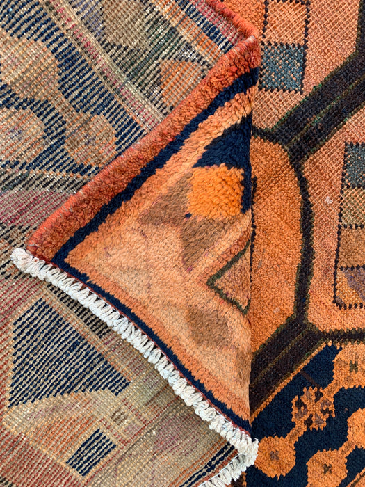 338 cm x 114 cm handgeknoopt Perzisch wollen loperkleed – Perzik, marineblauw & veelkleurig tribaal geometrisch paneelontwerp – KBHM-801