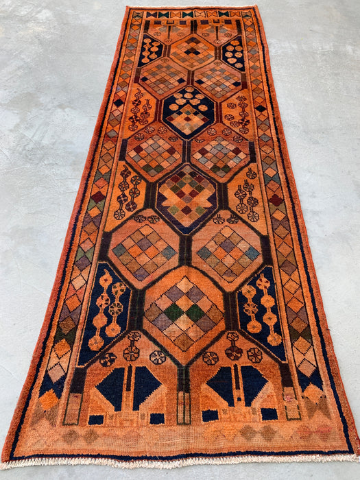 338 cm x 114 cm handgeknoopt Perzisch wollen loperkleed – Perzik, marineblauw & veelkleurig tribaal geometrisch paneelontwerp – KBHM-801