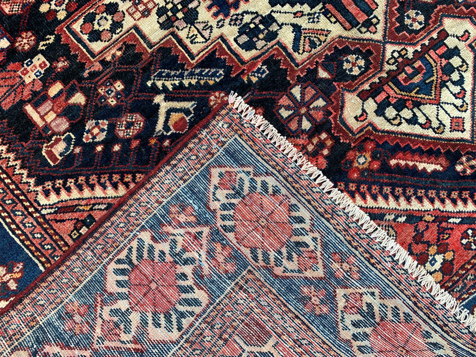 Handgemaakt Perzisch wollen vloerkleed 7x10 - Marineblauw, ivoor & rood tribaal medaillon Perzische stijl vloerkleed - Exacte afmeting 9'6" x 6'3" - KBHM-809
