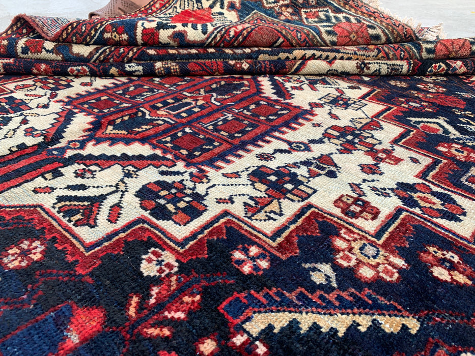 Handgemaakt Perzisch wollen vloerkleed 7x10 - Marineblauw, ivoor & rood tribaal medaillon Perzische stijl vloerkleed - Exacte afmeting 9'6" x 6'3" - KBHM-809