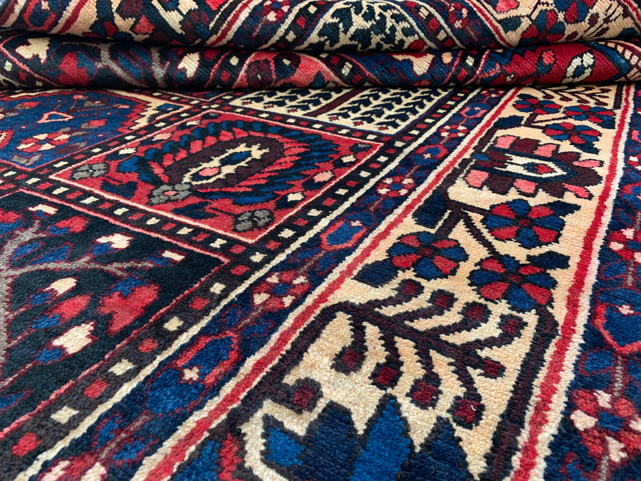 9'9" x 5'3" Handgeknoopt Perzisch wollen tapijt – Ivoor, marineblauw & rood geometrisch paneelontwerp – KBHM-822
