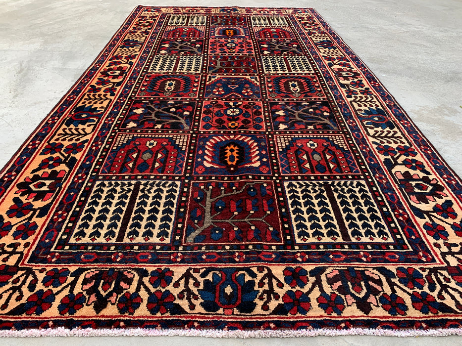 9'9" x 5'3" Handgeknoopt Perzisch wollen tapijt – Ivoor, marineblauw & rood geometrisch paneelontwerp – KBHM-822