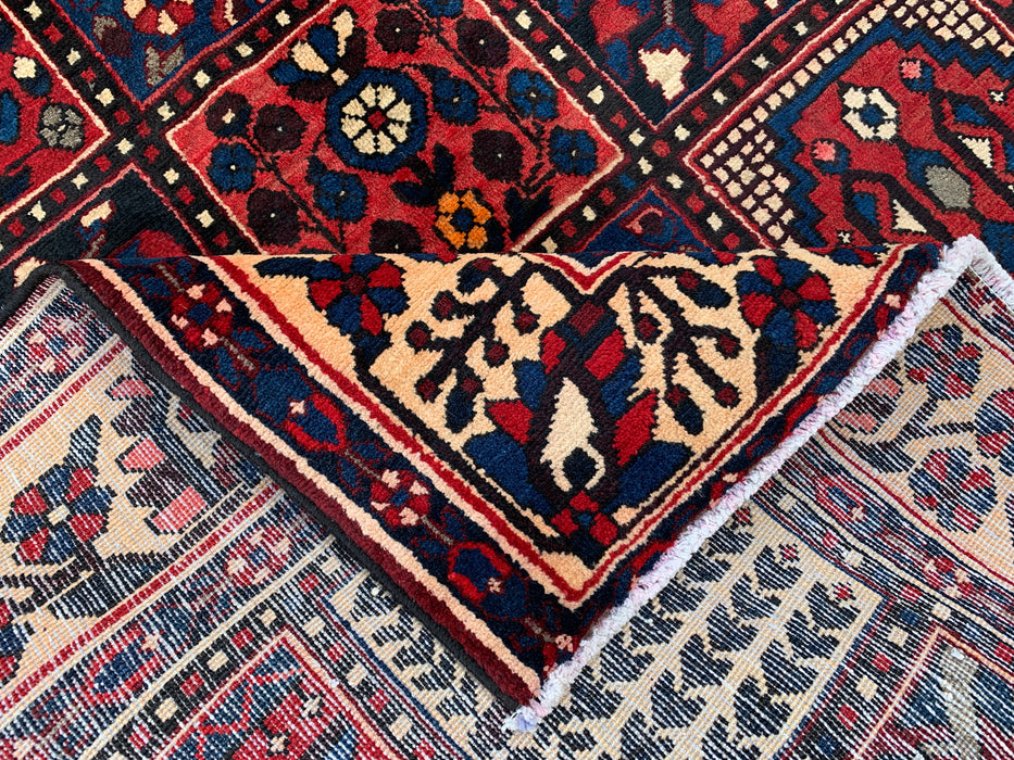9'9" x 5'3" Handgeknoopt Perzisch wollen tapijt – Ivoor, marineblauw & rood geometrisch paneelontwerp – KBHM-822