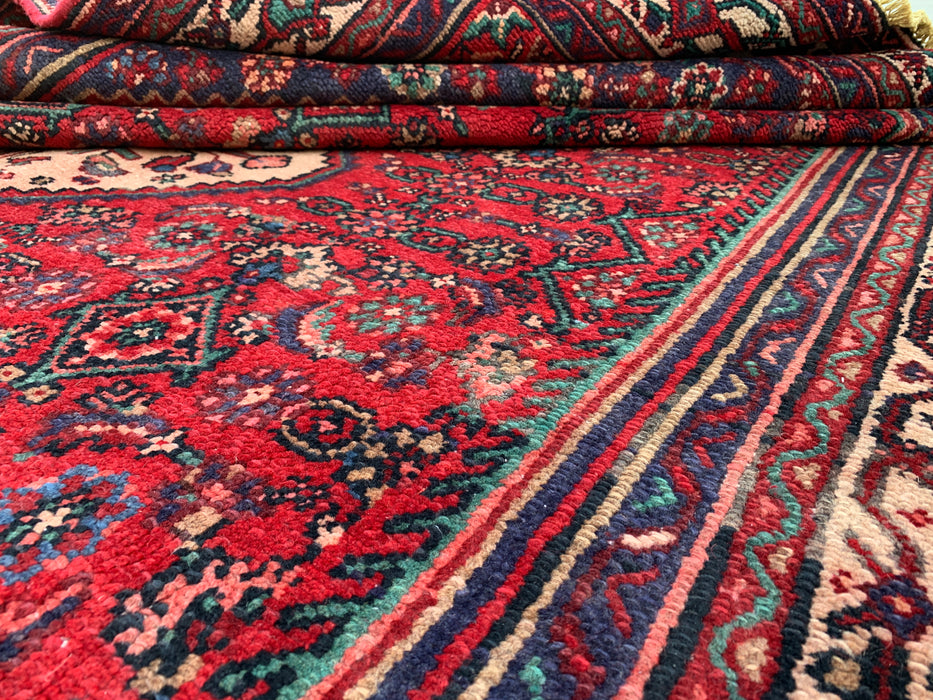 Handgemaakt Perzisch wollen vloerkleed 7x10 - Rood Perzisch tapijt met diamantmedaillon en marineblauwe accenten - Exacte afmeting 9'10" x 6'7" - KBHM-827