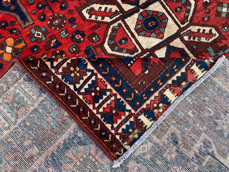 Handgemaakt Perzisch wollen vloerkleed 213x305 cm - Rood Perzisch tapijt met geometrisch medaillon en marineblauw veld - Exacte afmeting 305 x 211 cm - KBHM-828