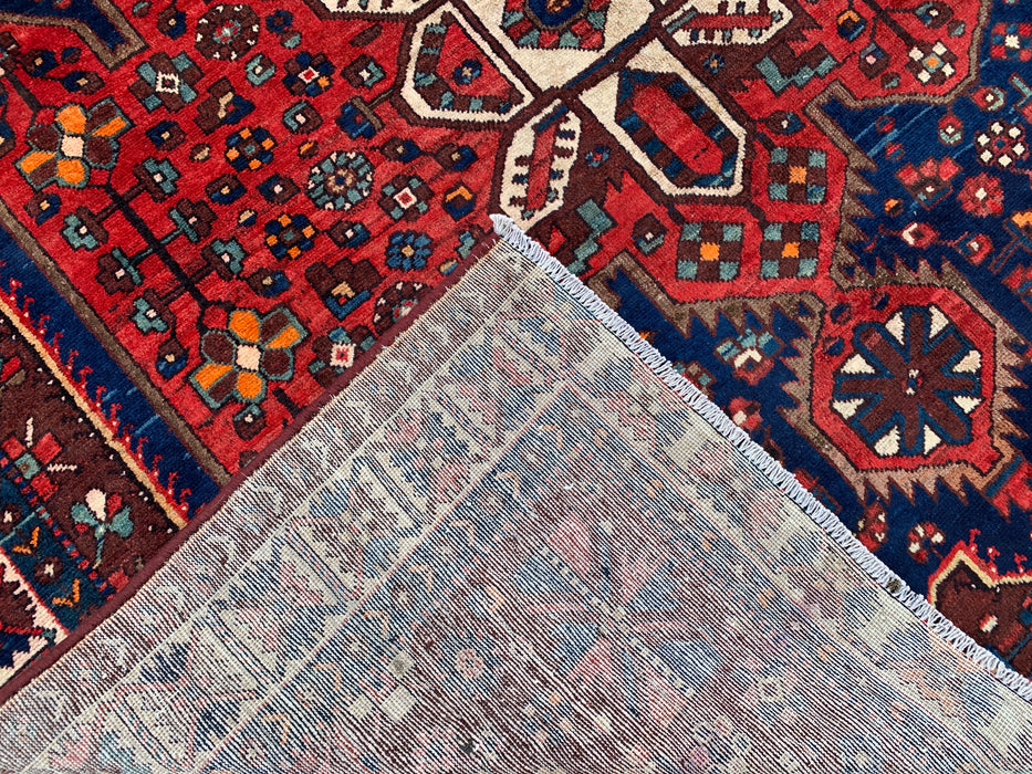 Handgemaakt Perzisch wollen vloerkleed 213x305 cm - Rood Perzisch tapijt met geometrisch medaillon en marineblauw veld - Exacte afmeting 305 x 211 cm - KBHM-828