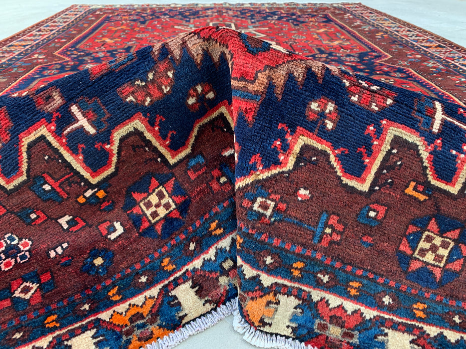 Handgemaakt Perzisch wollen vloerkleed 213x305 cm - Rood Perzisch tapijt met geometrisch medaillon en marineblauw veld - Exacte afmeting 305 x 211 cm - KBHM-828