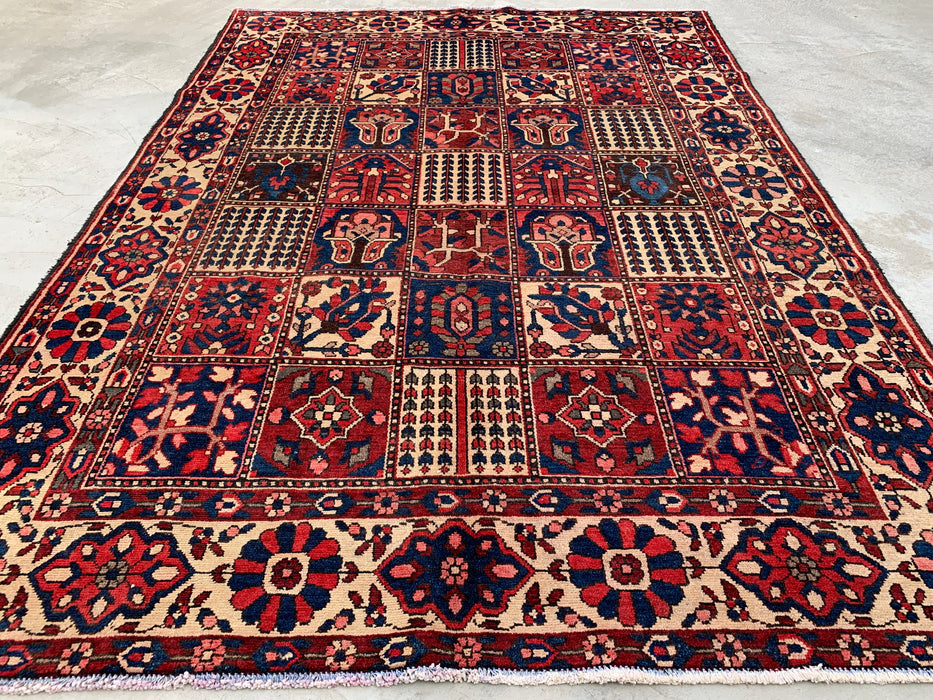 Handgemaakt Perzisch wollen vloerkleed 215x300 - Perzisch stijl tapijt met rode panelen en ivoorkleurige rand - Exacte afmeting 302 cm x 218 cm - KBHM-829