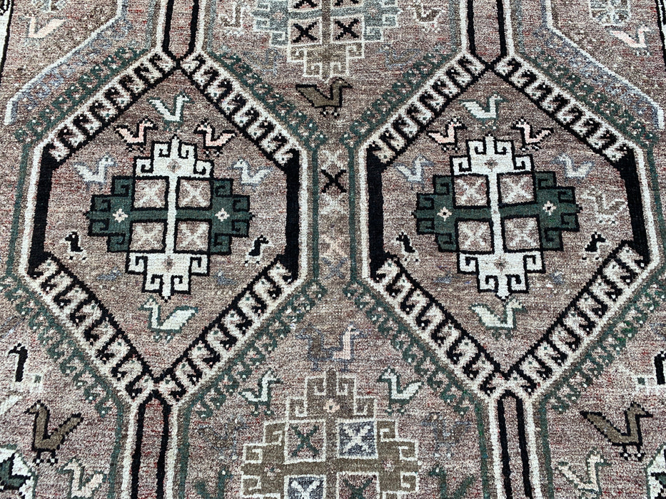 Handgemaakt Perzisch wollen vloerkleed 210x300 cm - Taupekleurig geometrisch Perzisch tapijt in tribalstijl met ivoorkleurige rand - Exacte afmeting 295 cm x 168 cm - KBHM-831