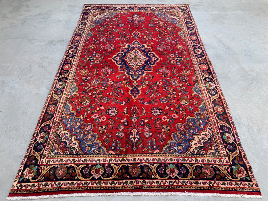 Handgemaakt Perzisch wollen vloerkleed 213x305 cm - Rood bloemenmedaillon Perzisch stijl kleed met marineblauwe rand - Exacte afmeting 345 cm x 193 cm - KBHM-834