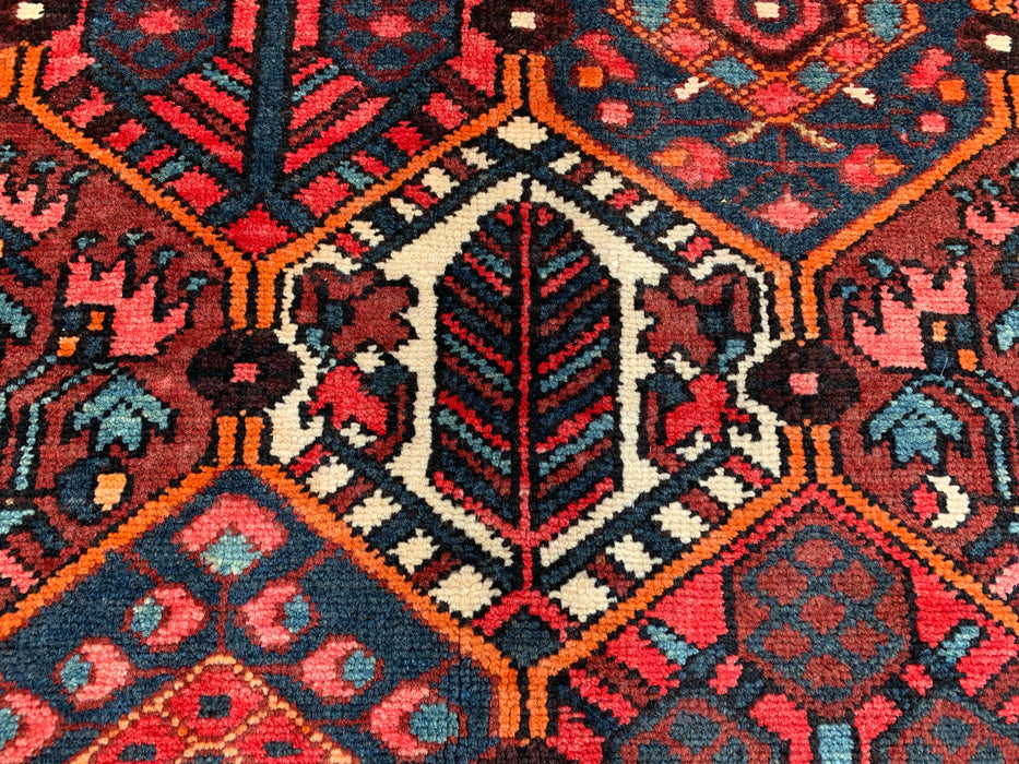 Handgemaakt Perzisch wollen vloerkleed 7x10 - Rood geometrisch tribaal Perzisch stijl kleed met ivoorkleurige rand - Exacte afmeting 9'10" x 5'3" - KBHM-835