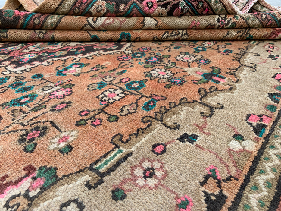 Handgemaakt Perzisch wollen vloerkleed 213x305 cm - Beige Perzisch stijl kleed met bloemmotief en ivoren rand - Exacte afmeting 279 cm x 211 cm - KBHM-837