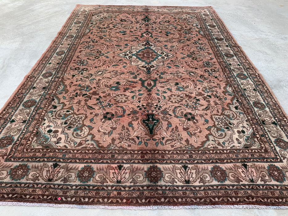 Handgemaakt Perzisch wollen vloerkleed 7x10 - Blush Beige Bloemenmedaillon Perzisch stijl kleed met ivoorkleurige rand - Exacte afmeting 9'6" x 6'7" - KBHM-839