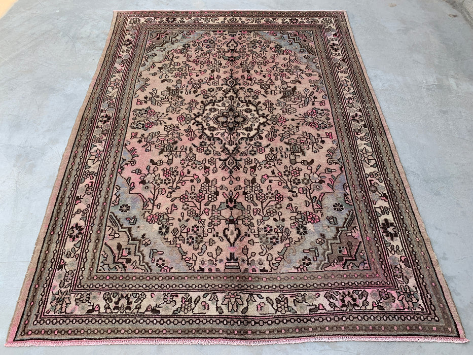 Handgemaakt Perzisch wollen vloerkleed 7x10 - Zachtbeige Perzisch kleed met bloemenmedaillon en ivoorkleurige rand - Exacte afmetingen 9'9" x 7'4" - KBHM-842