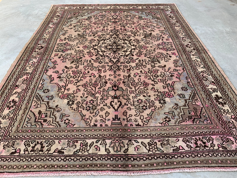 Handgemaakt Perzisch wollen vloerkleed 7x10 - Zachtbeige Perzisch kleed met bloemenmedaillon en ivoorkleurige rand - Exacte afmetingen 9'9" x 7'4" - KBHM-842