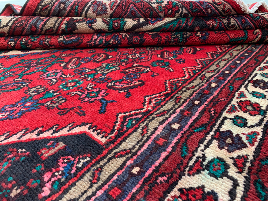 Handgemaakt Perzisch wollen vloerkleed 210x300 cm - Perzisch stijl kleed met rood diamantmedaillon en ivoorkleurige rand - Exacte afmetingen 295 cm x 208 cm - KBHM-848