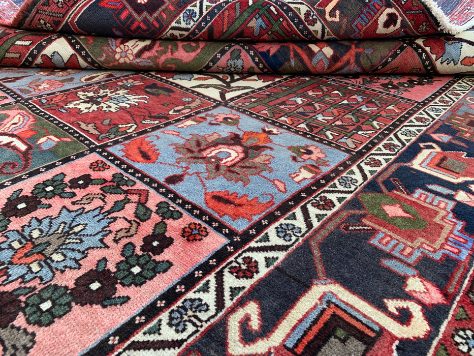 Handgemaakt Perzisch wollen vloerkleed 215x305 cm - Perzisch tapijt met rood paneel en een blauw & grijs tribale rand - Exacte afmeting 307 cm x 213 cm - KBHM-854
